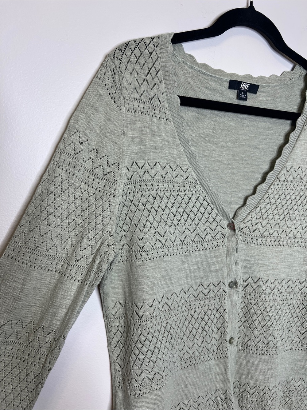 FRYE Light Sage Green V Neck 100% Cotton Cardigan Sweater size Large - Picture 8 of 14